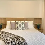 CB1637 | Último Piso con Vista Costera y Balcón